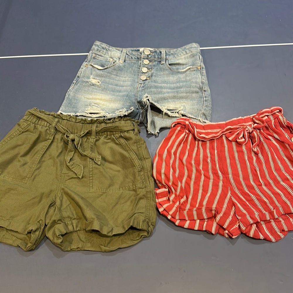3 pairs of shorts Gap, SO, Jun Ivy 10/12 lot